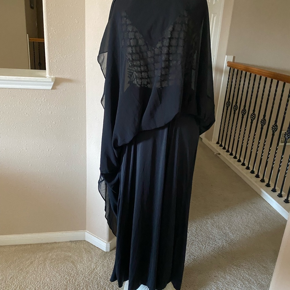 Dress - Picture 10 of 11